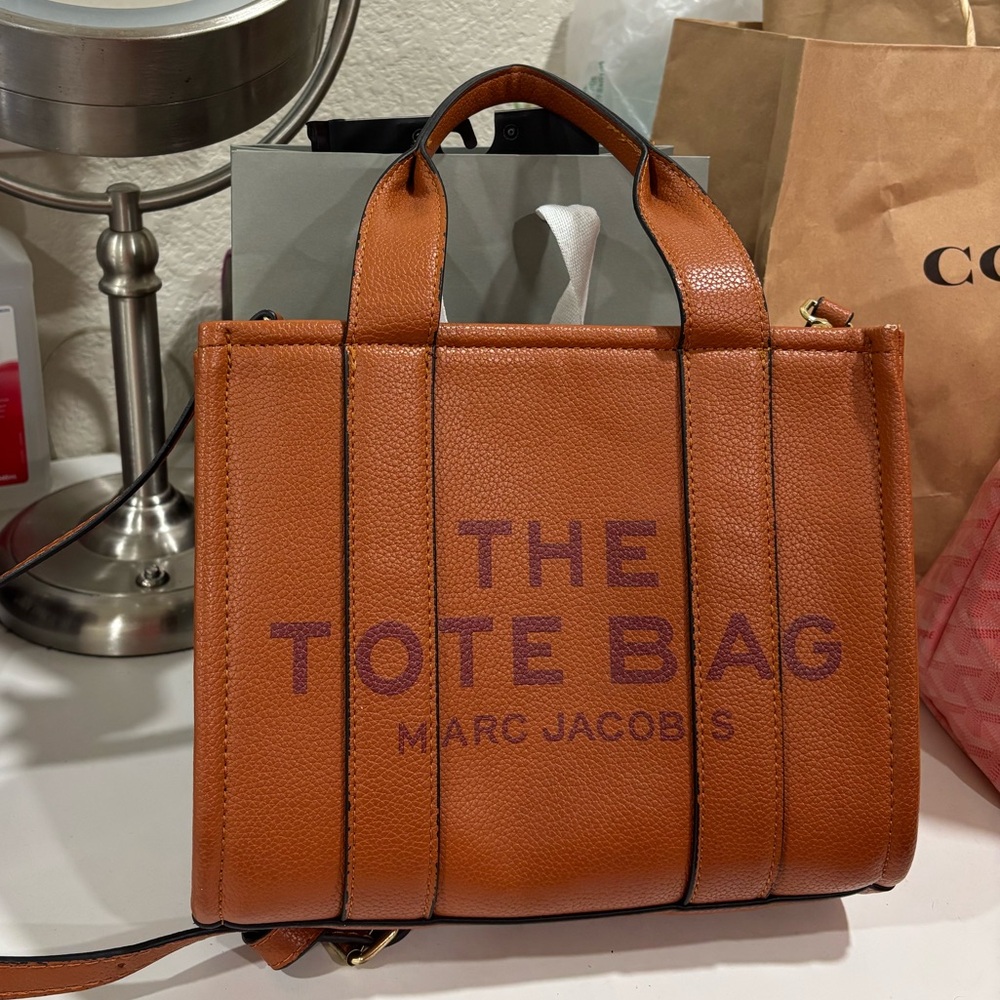 Marc Jacobs tote crossbody bag